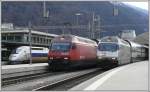 Ein neues Bild in Chur. TGV neben Re 460 105-0 und Re 460 107-6.
(09.12.2007)