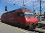 Re 460 013-6 in Zrich HB, diese Lok wird an den IR nach Lucarno Gespannt.