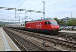 Re 460 110-0  Mariaberg  als IC 967 (IC 61) von Basel SBB (CH) nach Interlaken Ost (CH) erreicht den Bahnhof Liestal (CH) auf der Hauensteinstrecke (500).