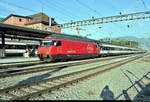 Re 460 068-0  Gütsch  als IR 2332 (IR 26) von Erstfeld (CH) nach Basel SBB (CH) steht im Bahnhof Arth-Goldau (CH) auf Gleis 8.
Aufgenommen von der Güterstrasse/Rigistrasse.
[20.9.2019 | 17:55 Uhr]