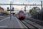 Re 460 068-0  Gütsch  als IR 2332 (IR 26) von Erstfeld (CH) nach Basel SBB (CH) erhält erst etwa 15 Minuten später Ausfahrt als geplant, um den Bahnhof Arth-Goldau (CH) auf Gleis 8 zu verlassen.
[20.9.2019 | 18:18 Uhr]