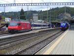 SBB - Lok 460 049-0 am Schluss eines Extrazug für Fussballfans von YB (Bern) im Bhf.