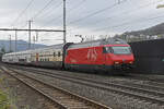 Re 460 096-1 durchfährt am 04.03.2024 den Bahnhof Gelterkinden.