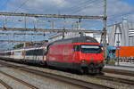 Re 460 091-2 durchfährt am 10.06.2024 den Bahnhof Rupperswil.