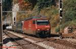 Re 460 017-7 am 12.10.1996 in Blausee-Mitholz.
Hier gibt es einen Eisenbahn-Wanderweg von Kandersteg nach Frutigen.
