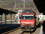 SBB - 460 078-9 vor RE bei der einfahrt in den Bahnhof Baden am 29.12.2012