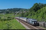 Re 460 028 mit Werbung für das Zugpersonal der SBB am 16. Juli 2016 mit einem IR Genève Aéroport - Luzern bei Bossière.