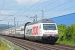 Re 460 075-5 mit der Léman 2030 Werbung, fährt Richtung Bahnhof Itingen. Die Aufnahme stammt vom 17.07.2019.