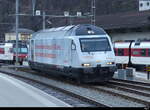 SBB - 460 061-5 bei Rangierfahrt im Bahnhofsareal von Brig am 18.02.2024