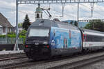 Re 460 078-9 durchfährt am 10.06.2024 den Bahnhof Rupperswil.