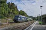 Die BLS Re 465 006 erreicht mit ihrem aus EW III formierten RE 3916 von Bern nach La Chaux-de-Fonds den Spitzkehrbahnhof Chambrelien. 

3. Sept. 2020