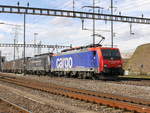 SBB - 474 014 mit 189 982-2 vor Güterzug unterwegs bei Prattelen am 28.10.2017