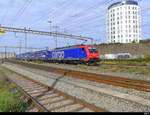 SBB - Loks 474 002 +193 532 mit Güterzug unterwegs in Pratteln am 05.10.2023 ..