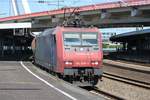 Durchfahrt von 482 008 mit einem Chemiezug am 26.05.2017 in Ludwigshafen Hauptbahnhof. 