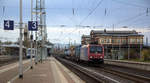 482 008-0  von der SBB-Cargo kommt aus Richtung Aachen-West,Aachen-Schanz,Aachen-Hbf,Aachen-Rothe-Erde,Stolberg-Hbf(Rheinland)Eschweiler-Hbf,Langerwehe und fährt durch Düren mit einem Containerzug aus Antwerpen-Oorderen(B) nach Gallarate(I) in Richtung Merzenich,Buir,Horrem,Kerpen-Köln-Ehrenfeld,Köln-West,Köln-Süd.
Aufgenommen vom Bahnsteig 3 in Düren. 
Am Nachmittag vom 23.11.2019.