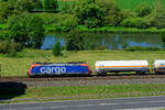 482 006 SBB Cargo mit einem Gaskesselzug bei Himmelstadt Richtung Würzburg, 12.06.2020