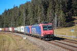 Re 482 005-6 und 482 008 mit dem DGS 42643 (Antwerpen Nord Bundel - Chiasso SM)
Groppertal (20.02.23) 
