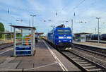 Schnell vor die RB gemogelt hat sich in Großkorbetha auf Gleis 5 noch Re 482 034-6 (185 064-2).