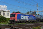 Re 482 009-8 durchfährt am 20.09.2024 den Bahnhof Pratteln.