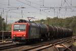 SBB Cargo 482 013 am 10.10.12 mit einem Kesselzug bei der Durchfahrt durch Duisburg-Entenfang.