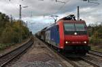 Am 02.11.2013 bespannte die SBB Cargo Re 482 016-3 den BASF-Gterzug von Ludwigshafen in die Schweiz. Hier ist der Zug beim der Durchfahrt in Emmendingen gen Freiburg.