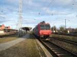 Am 22.12.2013 kam 421 381 mit 482 034 durch Stendal und ging nach Magdeburg weiter.