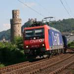 482 028 mit DGS 42066 (ERS, Novara–Rheinhausen) am 24.05.2012 am Bahnbergang  Koblenzer Strae  in Oberwesel