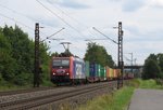 482 029-6 von SBB Cargo zieht am 11.August 2016 einen Containerzug bei Thngersheim in Richtung Gemnden(Main).