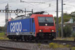 Re 484 005-4 durchfährt solo den Bahnhof Pratteln. Die Aufnahme stammt vom 28.09.2020.