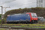 Re 484 015-3 durchfährt am 09.09.2024 solo den Bahnhof Pratteln.