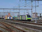 BLS - Rolla mit 485 009-8 + 485 ... bei der durchfahrt im Bahnhof Muttenz am 10.03.2017