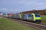 Internationale Güterzüge von SBB CARGO und BLS CARGO vom 2. November 2020 bei Bollodingen auf der Fahrt in den Süden.
Doppeltraktion bestehend aus der Re 485 009  Die Alpinisten  und der Vectron 475 416-4. 
Besondere Beachtung gilt der Seitenwand der 475 416-4 noch ohne Werbeanschrift.
Foto: Walter Ruetsch