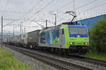 Re 485 007-9 der BLS fährt am 03.06.2024 Richtung Station Itingen.