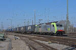 Re 486 502-8 der BLS durchfährt den badischen Bahnhof. Die Aufnahme stammt vom 08.03.2022.