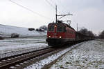 SBB: Rübenschnitzelzug am frühen Morgen des 2. Dezember 2017 mit der Re 620 050-5 Schönenwerd zwischen Aarberg und Lyss unterwegs nach Biel.
Foto: Walter Ruetsch