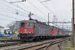 Vierfach Traktion, mit den Loks 620 082-8, 11341, 620 062-0 und 11335, durchfahren den Bahnhof Pratteln.