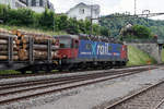 SBB CARGO: Am 7. Juni 2018 konnte die Xrail Re 620 088-5 LINTHAL mit dem Holzzug in Tavannes beobachtet werden.
Foto: Walter Ruetsch