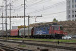 Re 620 061-2 durchfährt den Bahnhof Pratteln. Die Aufnahme stammt vom 24.10.2018.