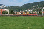 Güterzug von SBB CARGO mit der Re 620 053  GÜMLIGEN  bei Oensingen unterwegs am 11. September 2019.
Foto: Walter Ruetsch