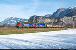 Am 06.01.2021 konnte SBB Cargo Re 620 007-5 + Re 620 086-9 mit einem Güterzug in der Verbindungsschlaufe bei Sargans aufgenommen werden.