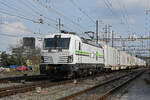 Siemens Vectron 476 455-1 von railCare durchfährt am 23.02.2023 den Bahnhof Pratteln.