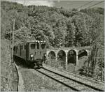 Mein Beitrag zur Ge 4/4 81 im Bündnerland: Auf diesem etwas verfremdeten Bild hat die Ge 4/4 88 gerade den  Landwasserviadukt  verlassen und fährt nun in Richtung Tiefencastel...