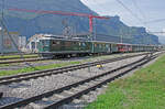 Samstag den 31.08.2024 um 13:01 Uhr in Meiringen (BE). Im Bahnhof Meiringen fährt soeben das  Zentralschweizer Whiskyzügli“ auf Gleis 3 ein. Es verkehrt von Luzern (ab um 10:17 Uhr) nach Meiringen (an um 12:58 Uhr). Der Zug besteht aus folgendem Rollmaterial; Zuglok: HGe 4/4 mit der Nummer 1992 welche das Wappen von Giswil trägt, Wagen: A 111-8, WR 426-4, AB 473-7, A 181-1, B 865-6. Rückfahrt nach Luzern ist um 16:57 Uhr. Nach einem  Surprise“ Stop in Giswil wird es um 19:37 Uhr wieder in Luzern eintreffen. Koordinaten GMS (Grad, Minuten, Sekunden): N 46° 43’ 39.5’’ O 8° 10’ 56.9’’