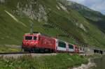 HGe 4/4 II 102 wird in Krze mit dem nur fnfteiligen Glacier-Express 909 den Zahnstangenabschnitt Richtung Ntschen erreichen.