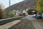 Abschied vom  FARBIGEN BÄHNLI  der WSB(AAR)
Letzte Impressionen vom 9. November 2017.
Eisenbahnromantik bei Leimbach.
Foto: Walter Ruetsch