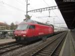 Re 460 083-9 am 21.4.2013 in Bassersdorf als IR 2361 nach Luzern. Seit Mitte April, ist diese Re 460 die letzte ''offizielle'' Lok 2000. Denn an allen anderen wurden in den letzten 5 Jahren die ''2000''-Schriftzge entfernt.