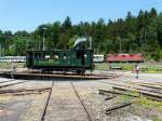 SBB Historic - Oldtimer Dampftriebwagen CZm 1/2 31 auf der Drehscheibe im Arth-Goldau und im Hintergrund eine SBB Re 4/4 mit dem Voralpenexpress am 23.05.2009