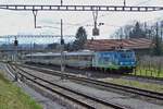 Voralpen-Express IR 2417 von Luzern erreicht am 27.03.2010 in Krze seinen Zielbahnhof Romanshorn.