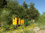 10.6.2017  Alte Technik in urchiger Natur einer ehemaligen Opalinustongrube. Zug der Bözenegg - Eriwis Bahn (Spw. 60cm) auf der Steigungsstrecke von der Grube zur Bözenegg. Lokomotive Diema DS30 Bj.1957 45PS
Mehr zur Geschichte unter  www.bebrail.ch