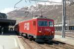 Im Mai 2003 verkehrte die HGe 4/4 II (hier bei Andermatt) noch in den (schnen) Farben der Furka Oberalp Bahn.
